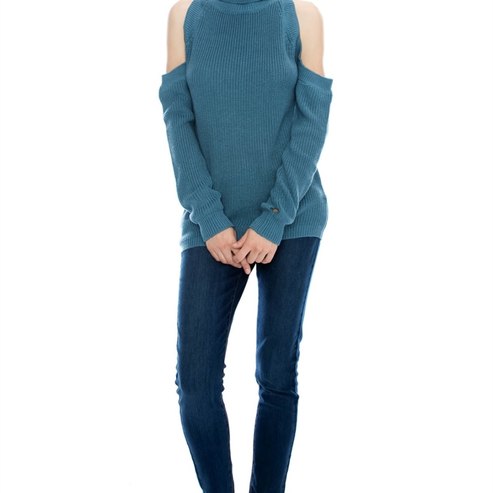 Cold Shoulder Sweater - Picture 7 of 8